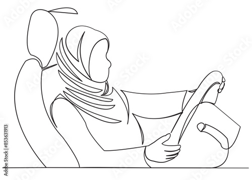 muslim woman driving a car_03