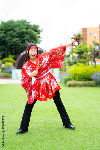 小学生の女の子がよさこいを踊るポートレート photo