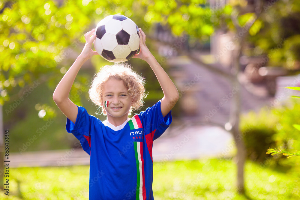 Naklejka premium Italy football fan. Italian kids play soccer.