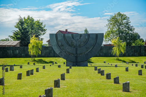 Jüdischer Friedhof mit Minora Denkmal Theresienstadt Terezin photo