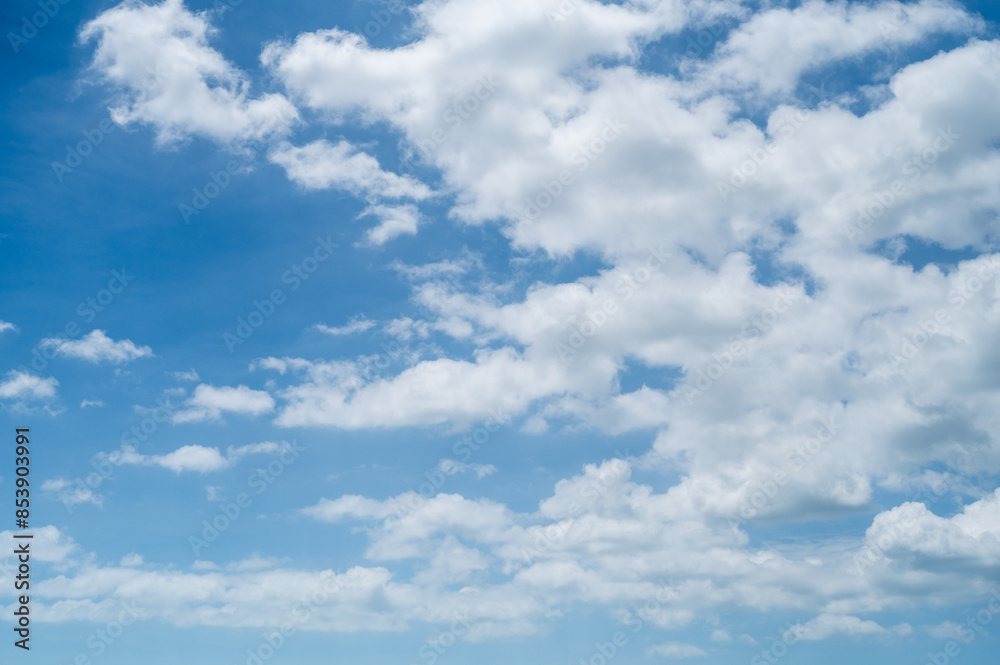 The sky was clear with beautiful scattered clouds. The sky was clear with beautiful scattered clouds.