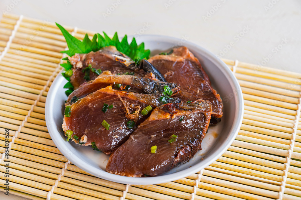 漬けにしたかつおのたたき 漬けにしたかつおのたたき