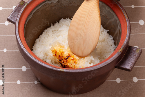 土鍋で炊いたご飯のおこげ photo