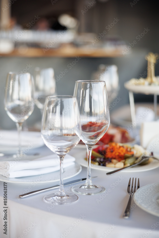 table setting in restaurant table setting in restaurant