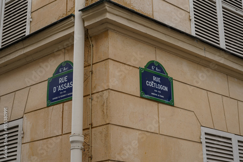 Fototapeta Naklejka Na Ścianę i Meble -  typical vintage parisian street name sign , rue d'Assas