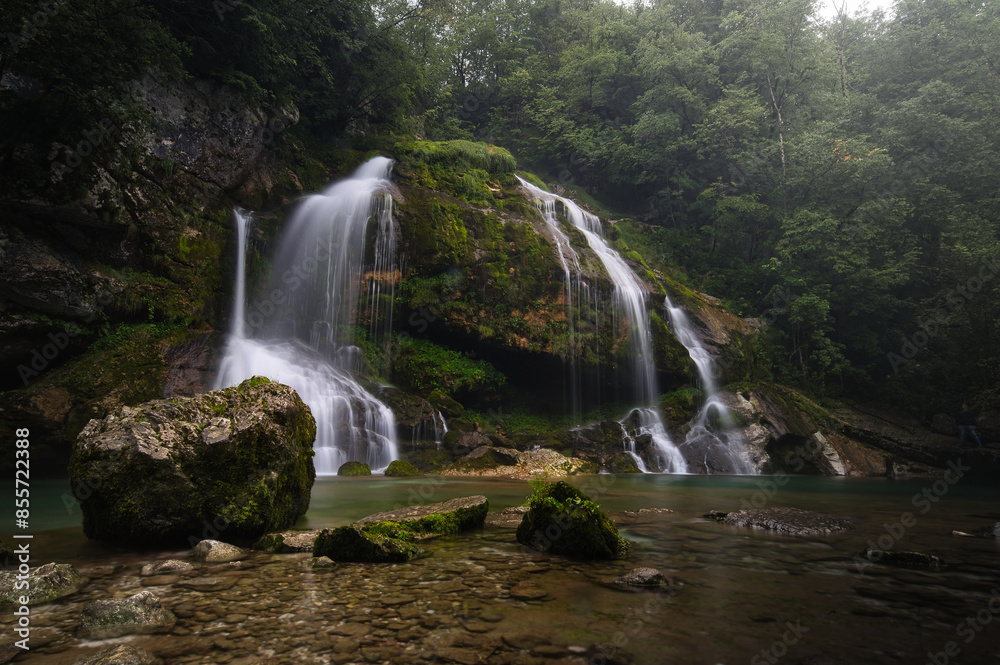 Obraz premium virje waterfall in the forest in slovenia