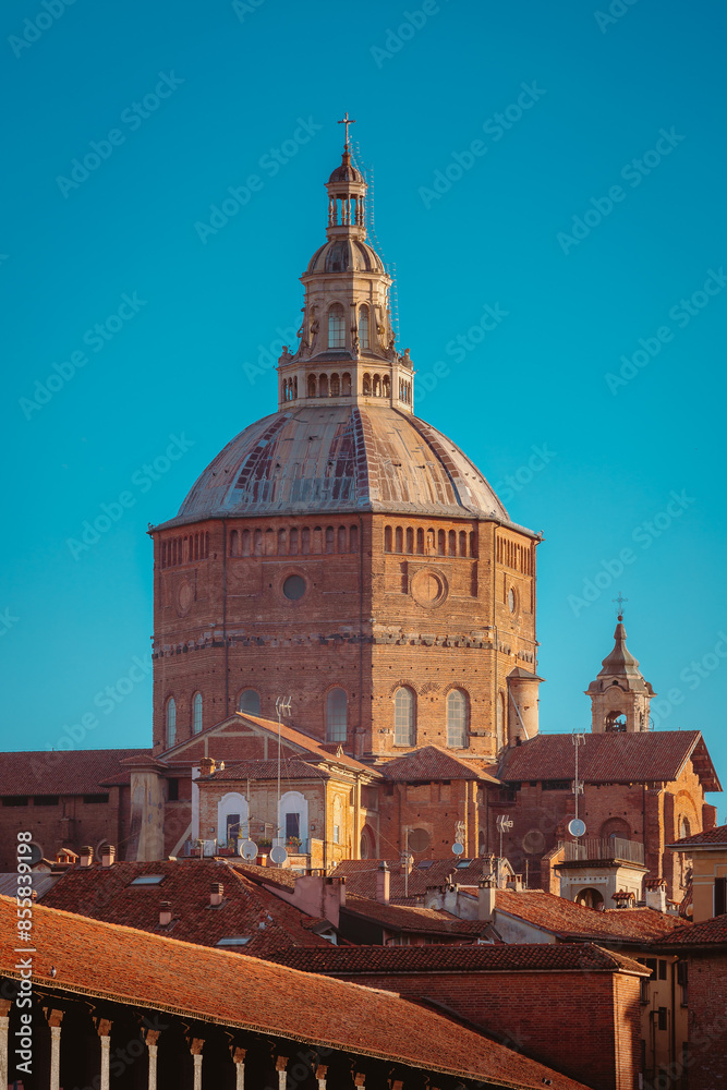 Fototapeta premium Pavia Cathedral dome against blue sky