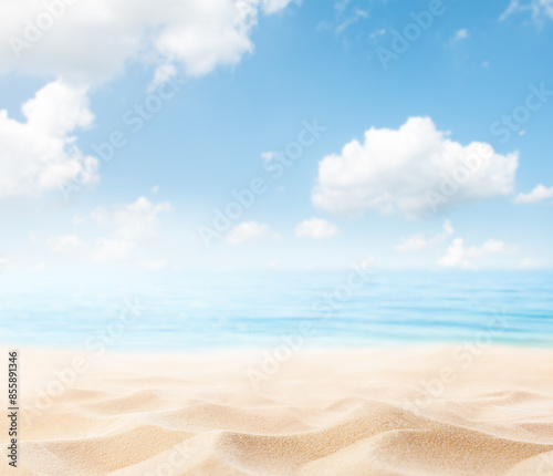 Fototapeta Naklejka Na Ścianę i Meble -  sea ​​and cloudy sky with beach sand in the foreground