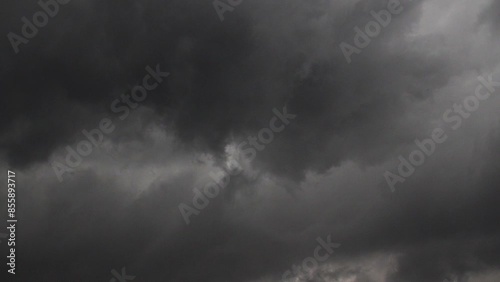 Sturmwarnung - wilde Wolken über dem Ruhrgebiet, NRW - Zeitraffer/Timelapse