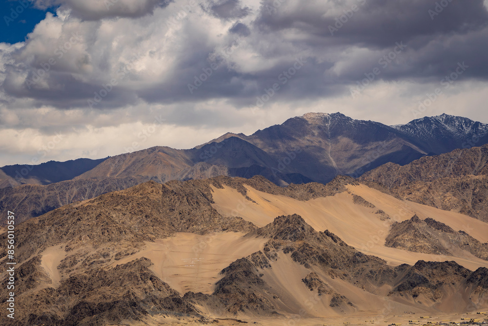 Naklejka premium mountains in the mountains