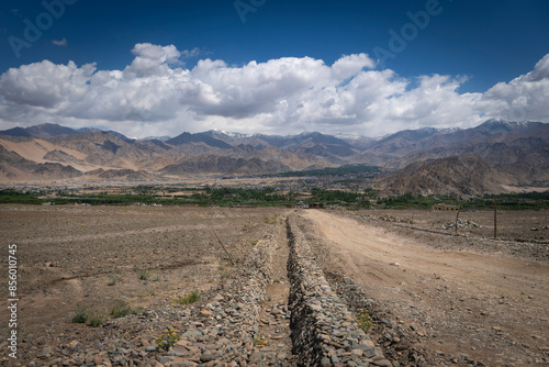 road to the mountains