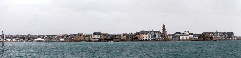 Fototapeta premium Panoramic view of Roscoff on a rainy day