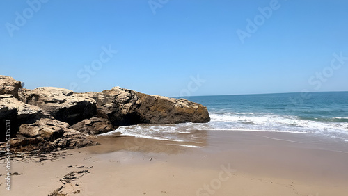 Beach and rocks, 16:9 with copyspace, 300dpi