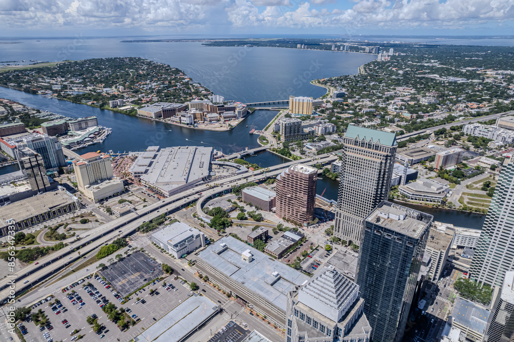 Obraz premium Beautiful aerial view of the Tampa bay City, it's Skyscrapers and Ybor city