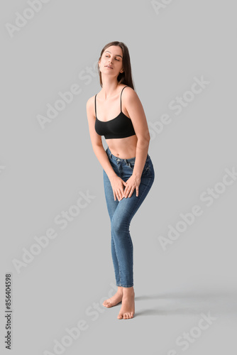Body positive woman on ligh...