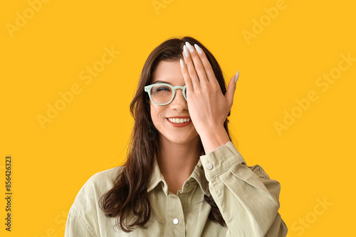 Happy smiling young woman i...