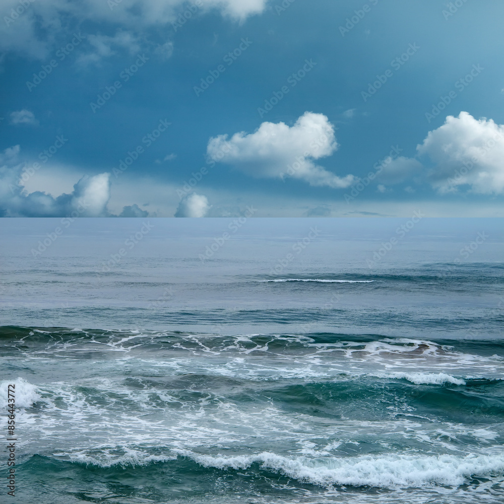 Fototapeta premium stormy day on beach