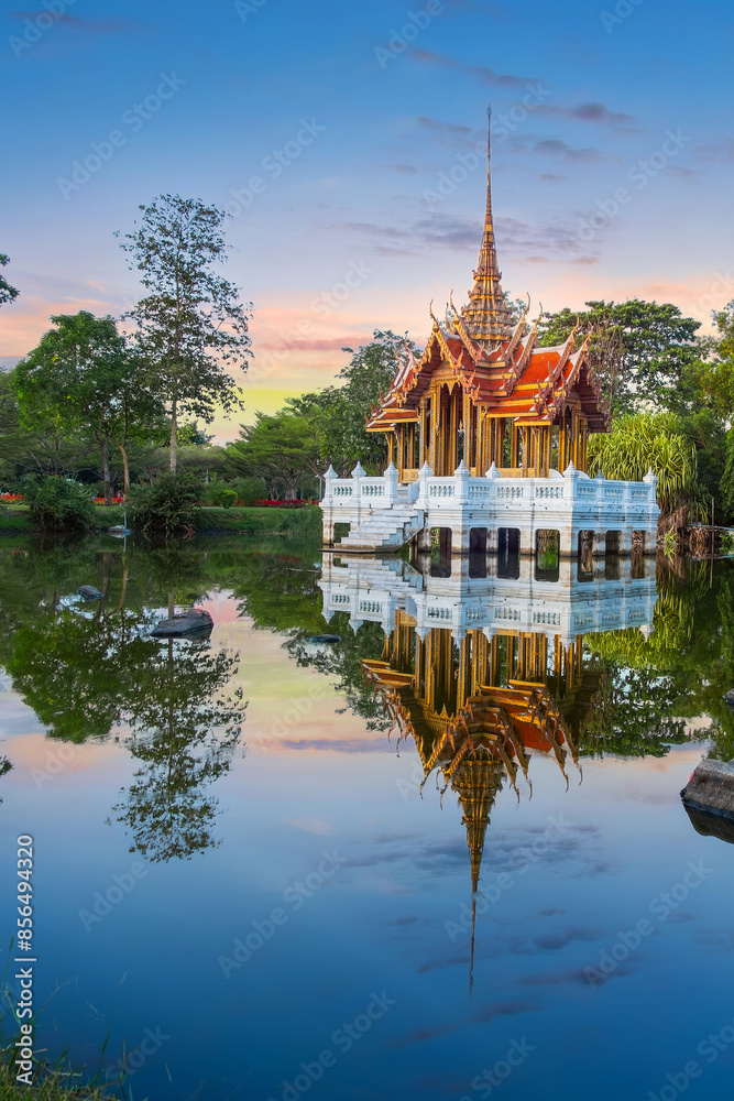Naklejka premium Suanluang RAMA IX (Rama 9 Royal Park), the largest Public Park and botanical garden in Bangkok,Thailand