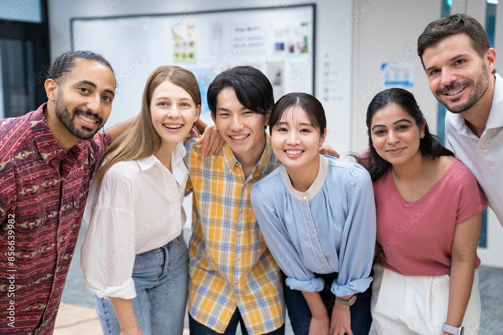 日本人と外国人グループのポートレート 日本人と外国人グループのポートレート
