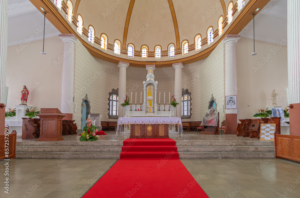 Obraz premium Cathédrale Notre-Dame-de-l'Assomption de Saint-Pierre de la Martinique après sa rénovation.