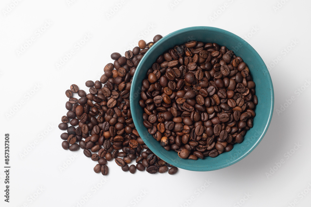 Fototapeta premium Green breakfast bowl full of coffee beans 