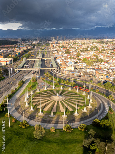 Obraz na płótnie tarde en Bogotá w salonie