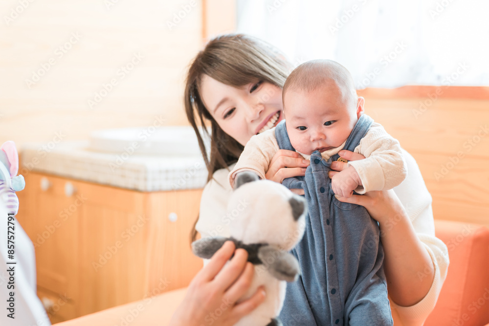 Φωτογραφία 赤ちゃんをあやす優しい産婦人科・新生児科・医者・医師・女医