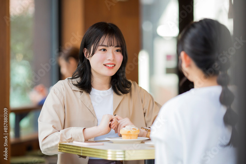 若い女性