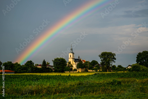 A po burzy przychodzi tęcza....