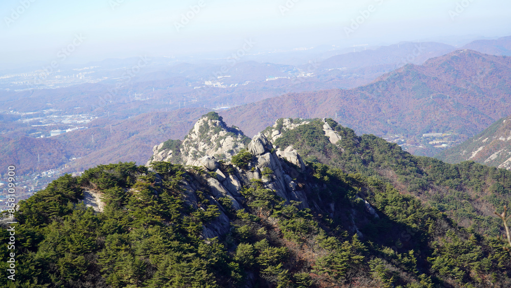 Fototapeta premium view of the mountains