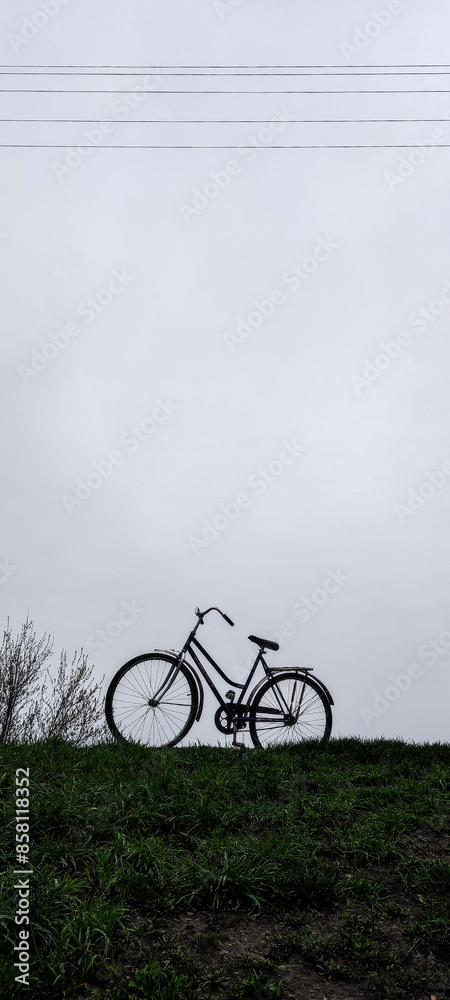 Obraz premium Bike on the hill