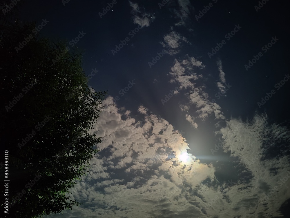 Naklejka premium sunrise over the moon