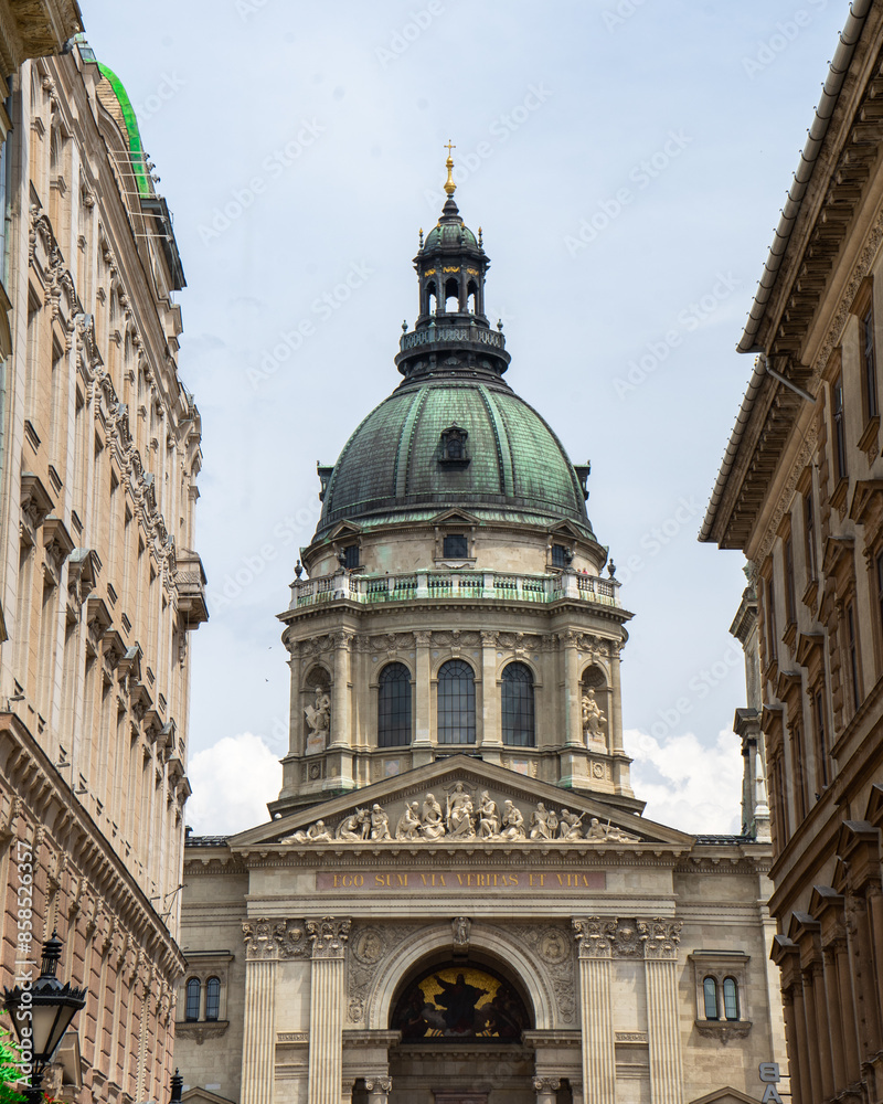 Fototapeta premium Budapest church with dome roof