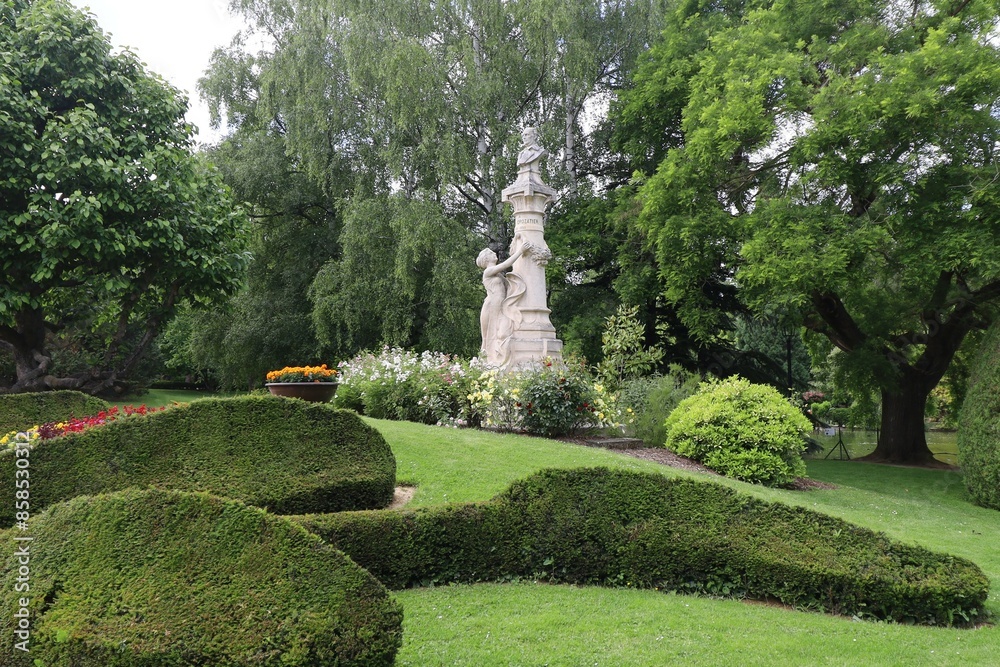 Le jardin Henri Vinay, parc public, ville de Le Puy en Velay, département de la Haute Loire, France