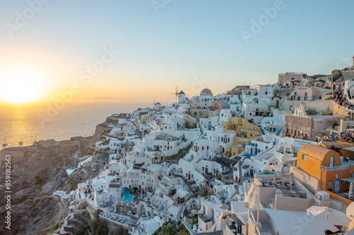 Obraz na płótnie Beautiful village of Oia in Santorini island at sunset, Greece w salonie