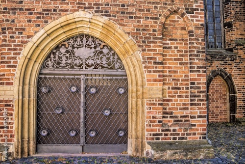 Obraz na płótnie eilenburg, deutschland - seitenportal an der nikolaikirche w salonie