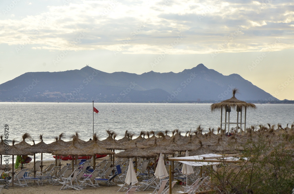 Obraz premium spiaggia con vista sul maga circe, Italia