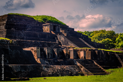 tazumal pirámide arqueología