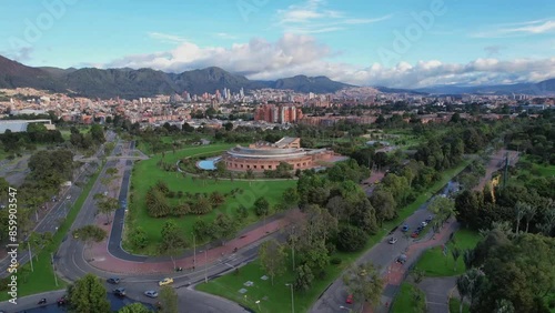 Tarde nublada en la biblioteca Virgilio Barco de Bogotá