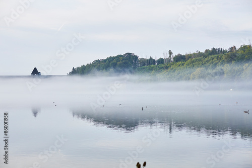 Das Überlaufbecken Möhnesee, Möhnetalsperre in Günne am frühen Morgen, 2023  photo