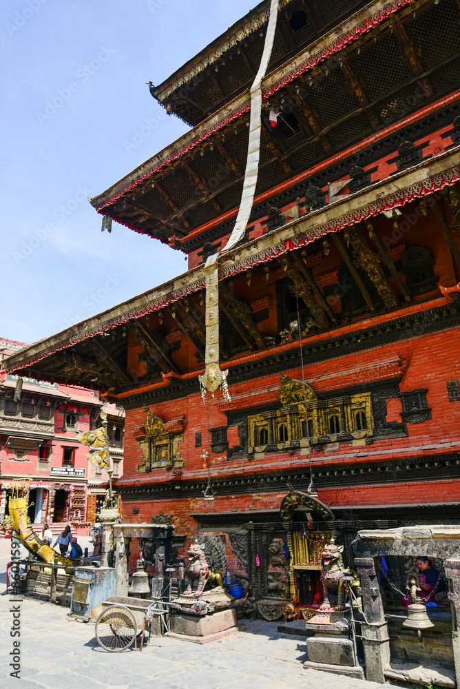 ネパールのバクタプルにあるタチュパル広場の美しい風景Beautiful scenery of Tachupar square in Bhaktapur, Nepal ネパールのバクタプルにあるタチュパル広場の美しい風景Beautiful scenery of Tachupar square in Bhaktapur, Nepal