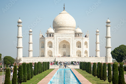 人生で一度は行ってみたいタージマハルのとても美しい風景The beautiful scenery of the Taj Mahal that you should visit at least once in your life photo