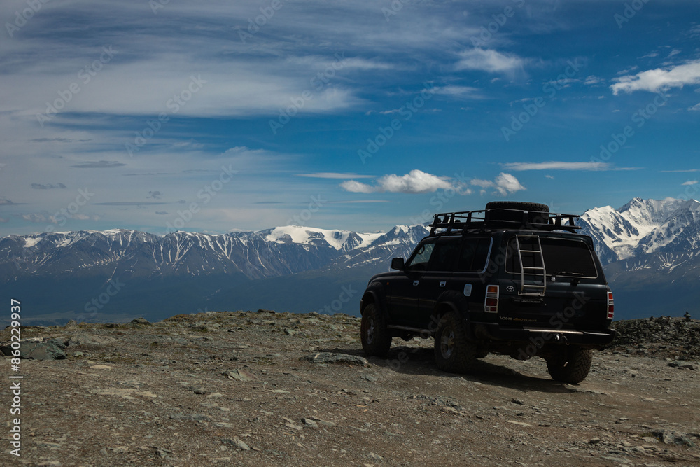 Fototapeta premium car trip in the mountains