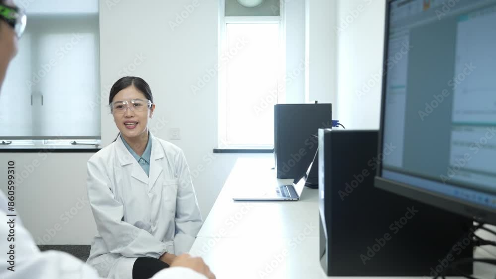 doctor coworking in lab doctor coworking in lab