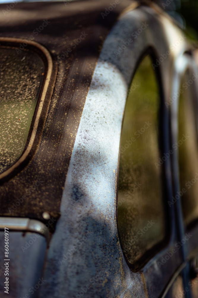 Φωτογραφία Detail of a vintage French Citroen 2CV out of use