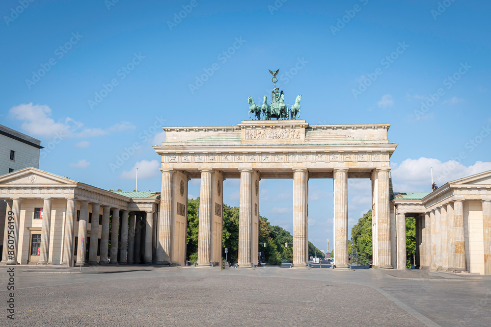 Obraz premium The Brandenburg Gate (German: Brandenburger Tor) is an 18th-century neoclassical monument in Berlin. One of the best-known landmarks of Germany