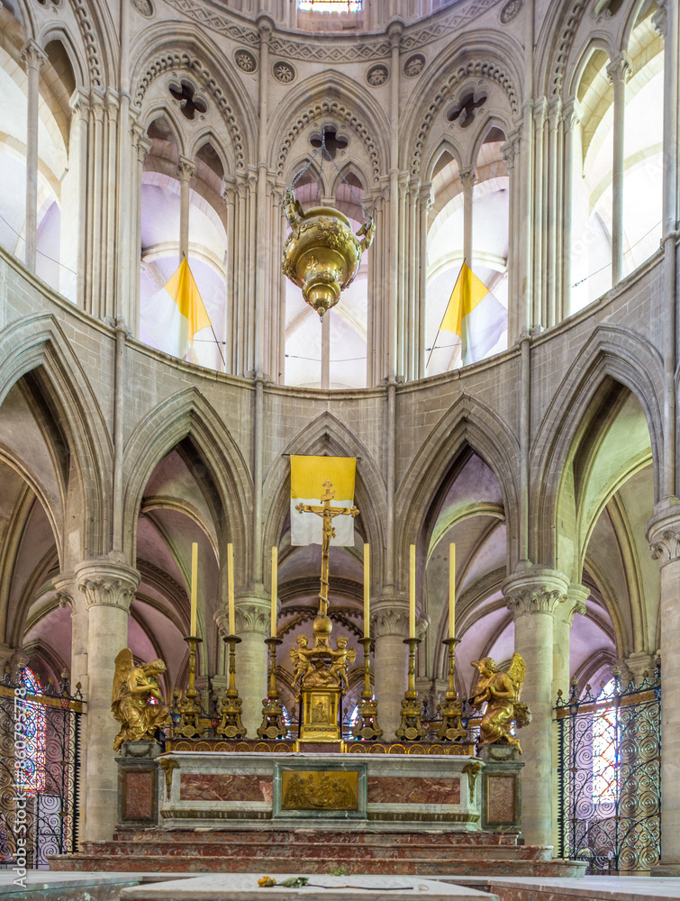 Fototapeta premium Altar Inside Men's Abbey Church of Saint Etienne Caen, Normandy, France