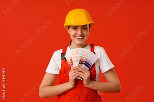 Female painter with color p...