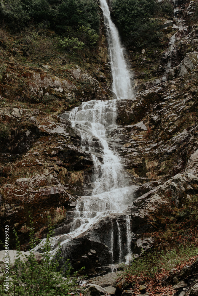 Obraz premium waterfall in the mountains