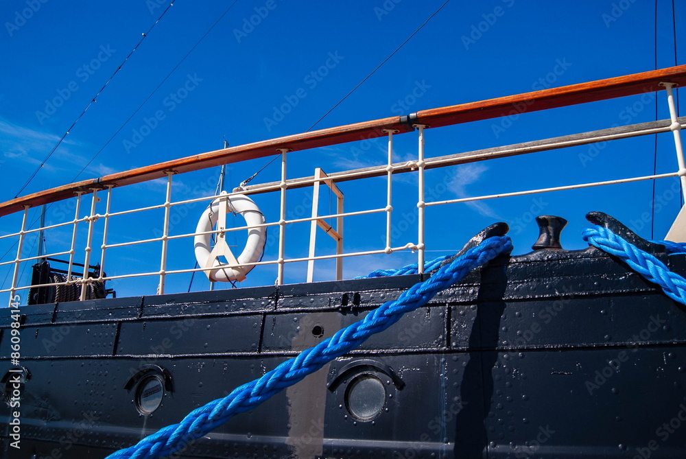 Fototapeta premium boat on the pier